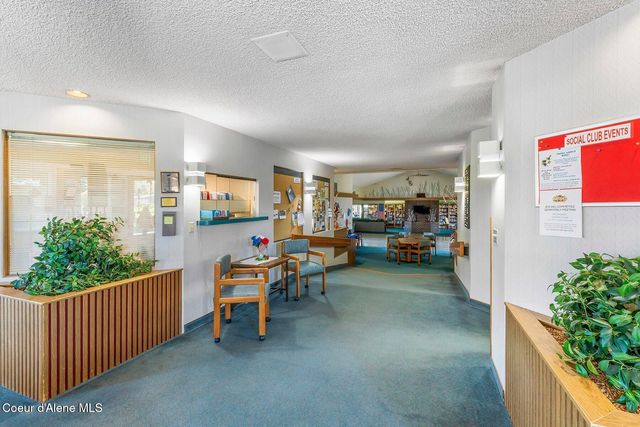 1385 W Woodlawn Dr, Hayden, ID 83835
