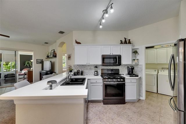 2068 SIFIELD GREENS WAY, Sun City Center, FL 33573