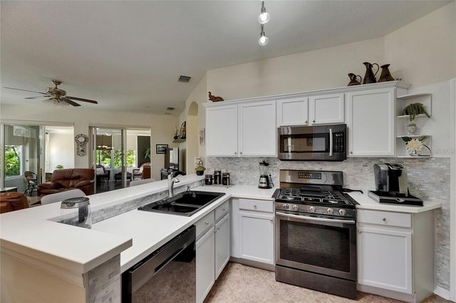 2068 SIFIELD GREENS WAY, Sun City Center, FL 33573