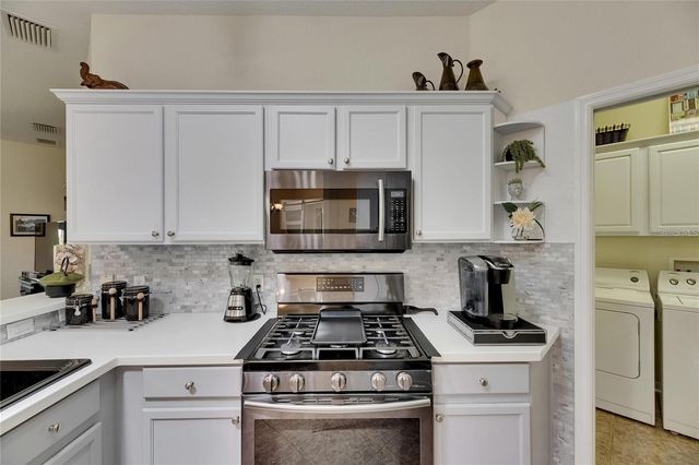 2068 SIFIELD GREENS WAY, Sun City Center, FL 33573