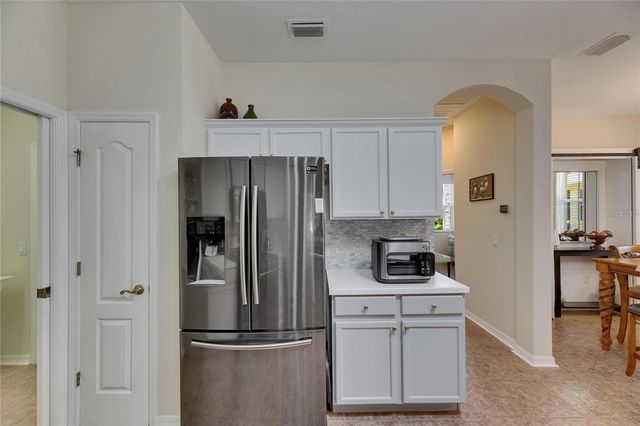 2068 SIFIELD GREENS WAY, Sun City Center, FL 33573