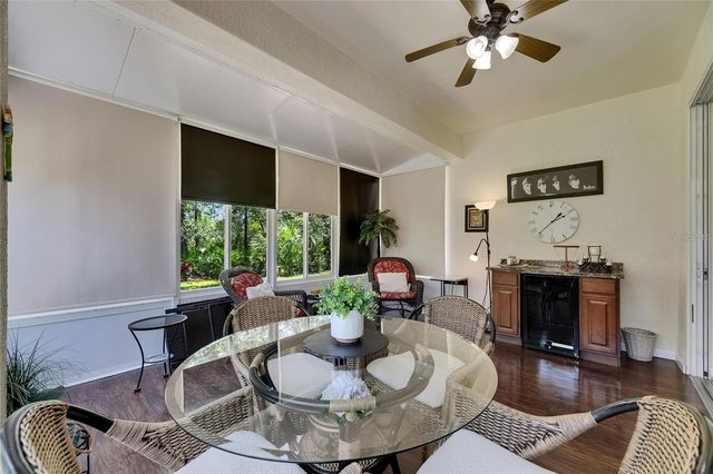 2068 SIFIELD GREENS WAY, Sun City Center, FL 33573