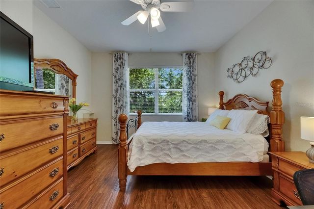 2068 SIFIELD GREENS WAY, Sun City Center, FL 33573