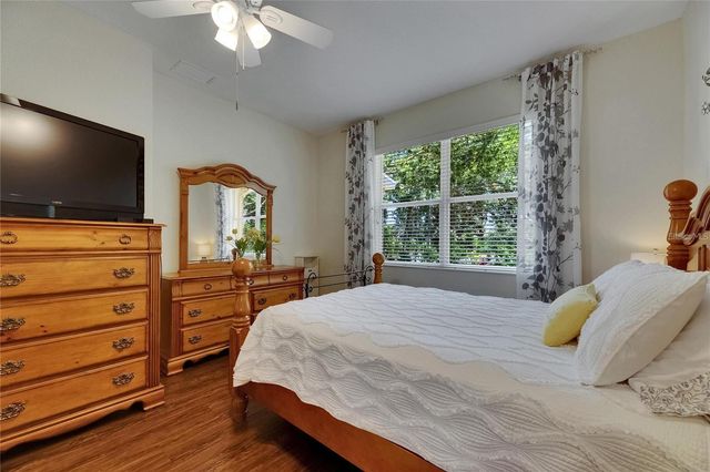 2068 SIFIELD GREENS WAY, Sun City Center, FL 33573