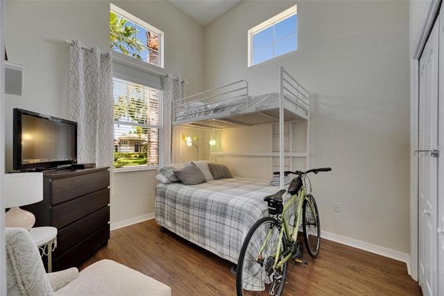 2068 SIFIELD GREENS WAY, Sun City Center, FL 33573