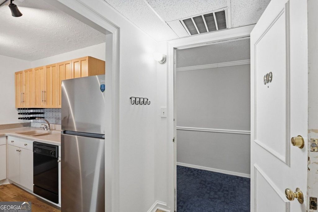 2965 Pharr Court South NW 609, Atlanta, GA 30305 — photo 3