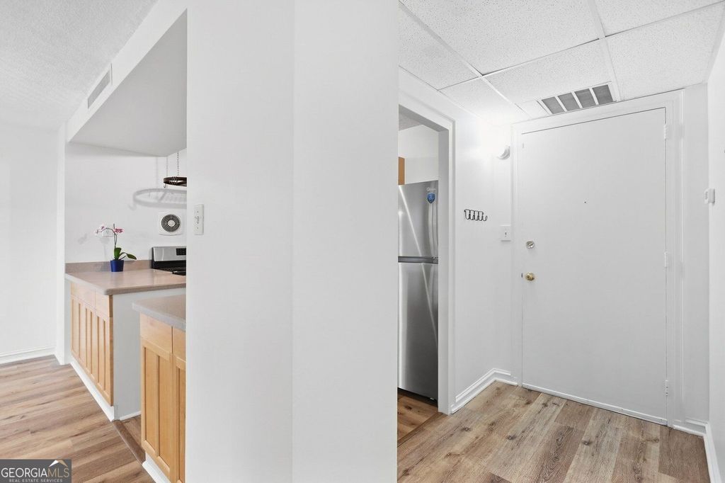 2965 Pharr Court South NW 609, Atlanta, GA 30305 — photo 4