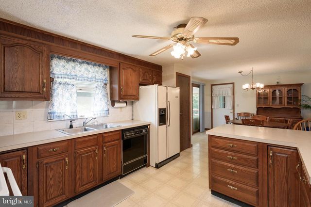 4843 HOMEVILLE RD, Cochranville, PA 19330