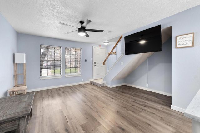 11901 Swearingen DR 79, Austin, TX 78758