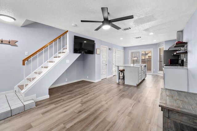 11901 Swearingen DR 79, Austin, TX 78758