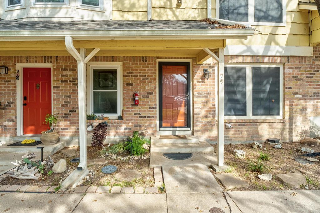 11901 Swearingen DR 79, Austin, TX 78758