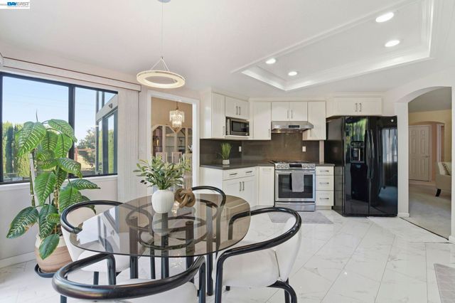 43884 Cameron Hills Drive, Fremont, CA 94539