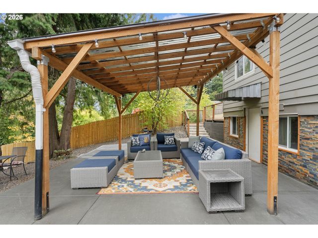 2434 Sw 6TH Ave, Camas, WA 98607