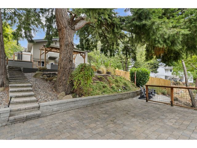 2434 Sw 6TH Ave, Camas, WA 98607
