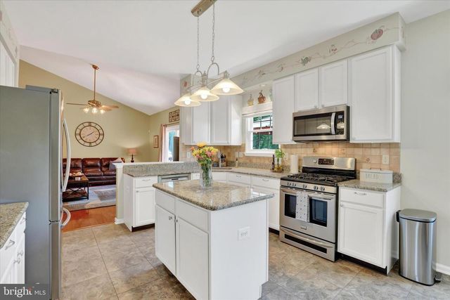 4829 GREEN HEATHER CT, Doylestown, PA 18902