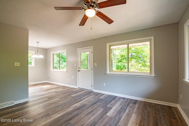 163 Wisteria Ln, Brandenburg, KY 40108