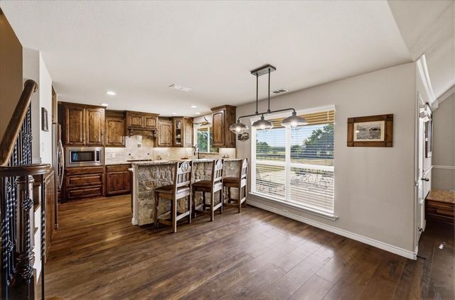 104 Caballos Lane, Springtown, TX 76082