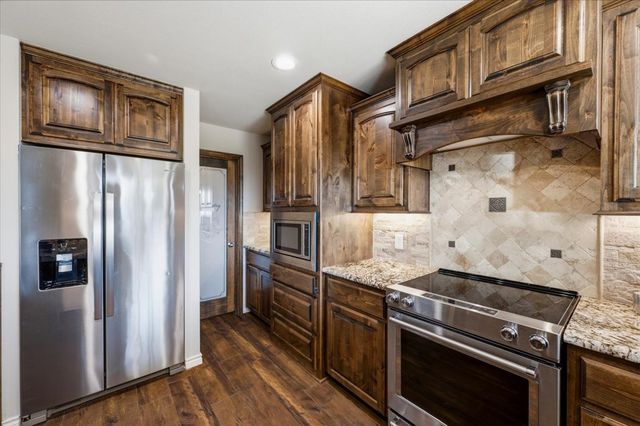 104 Caballos Lane, Springtown, TX 76082