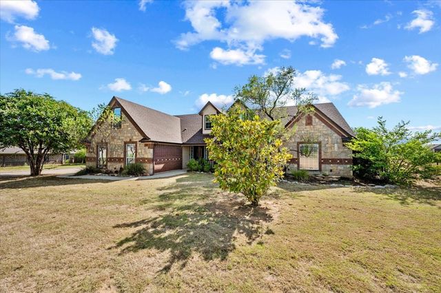 104 Caballos Lane, Springtown, TX 76082