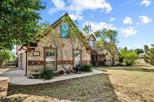 104 Caballos Lane, Springtown, TX 76082