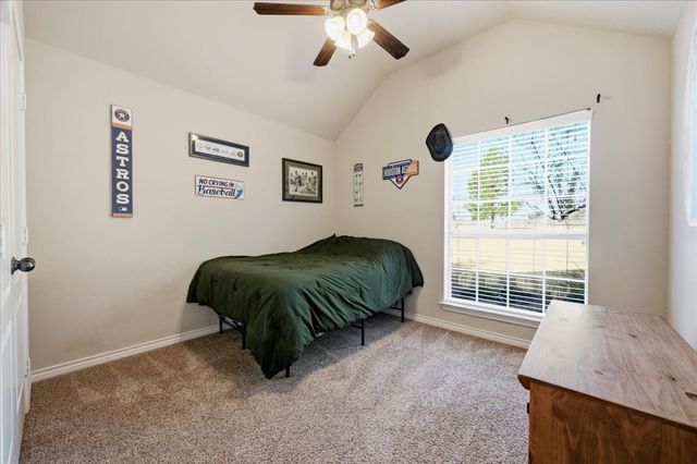 104 Caballos Lane, Springtown, TX 76082