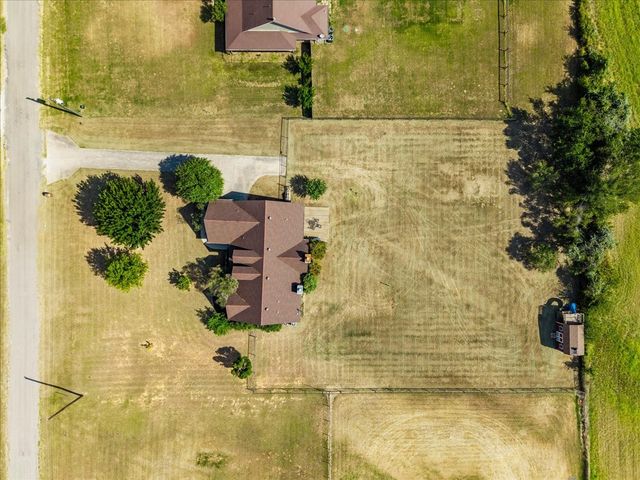 104 Caballos Lane, Springtown, TX 76082