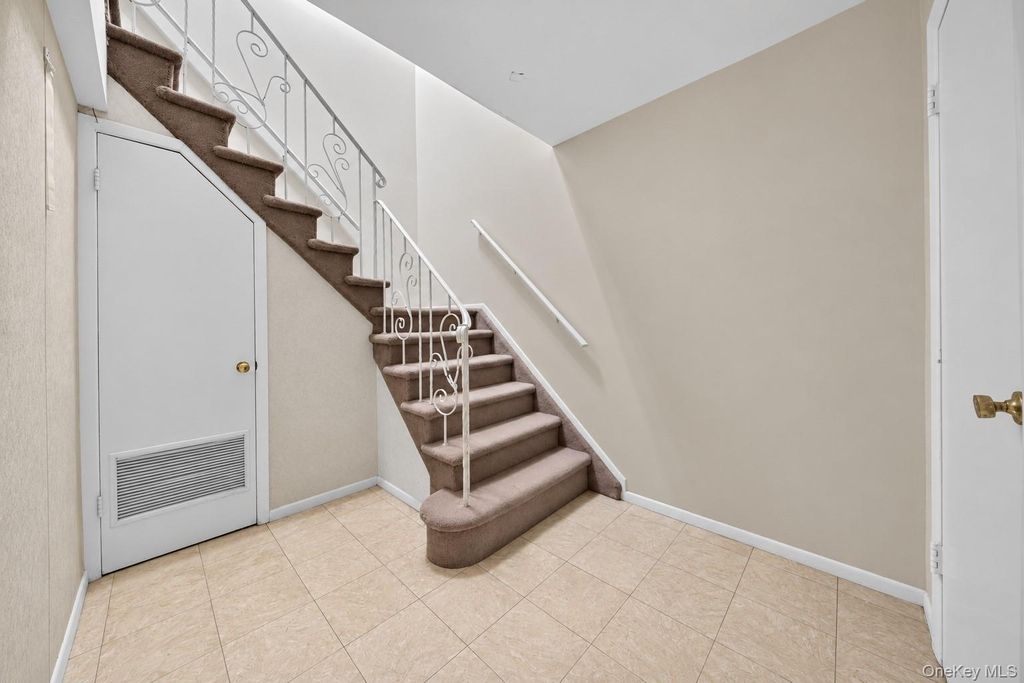 223-54 56th Road, Oakland Gardens, NY 11364 — photo 4