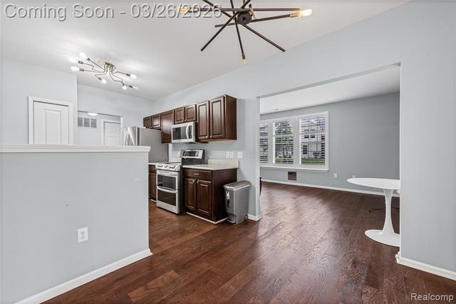 26756 Kirkway Circle, Woodhaven, MI 48183