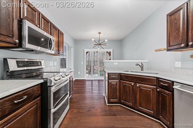 26756 Kirkway Circle, Woodhaven, MI 48183