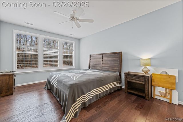 26756 Kirkway Circle, Woodhaven, MI 48183