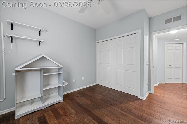 26756 Kirkway Circle, Woodhaven, MI 48183