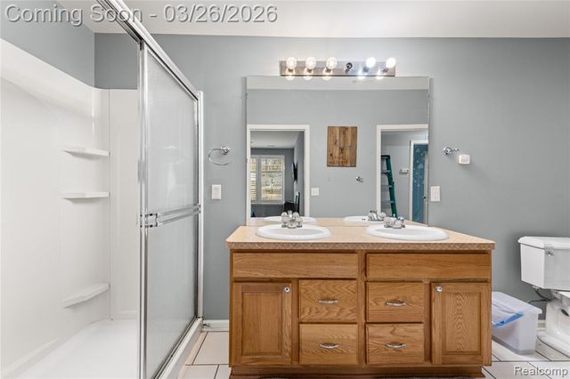 26756 Kirkway Circle, Woodhaven, MI 48183