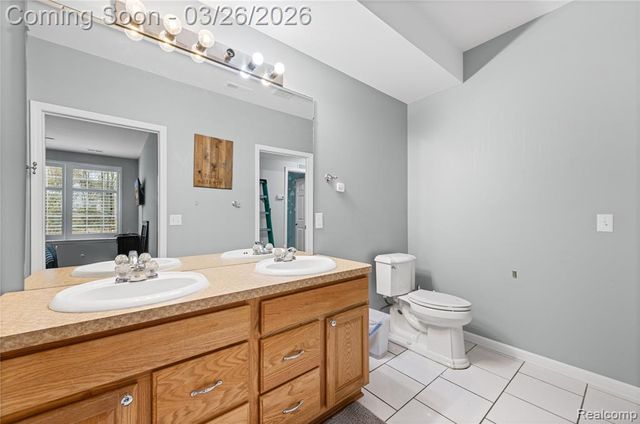 26756 Kirkway Circle, Woodhaven, MI 48183