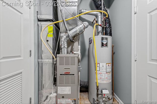 26756 Kirkway Circle, Woodhaven, MI 48183