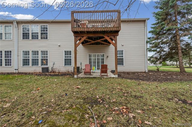 26756 Kirkway Circle, Woodhaven, MI 48183