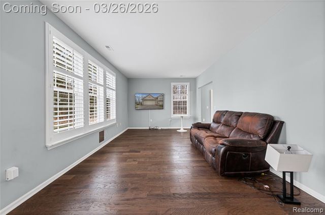 26756 Kirkway Circle, Woodhaven, MI 48183