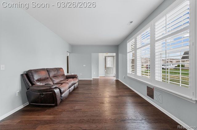 26756 Kirkway Circle, Woodhaven, MI 48183