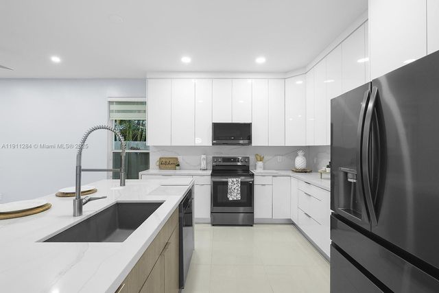 16296 SW 26th St, Miramar, FL 33027