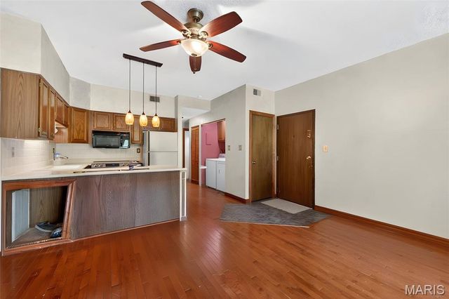 13818 Amiot Drive A, Maryland Heights, MO 63146