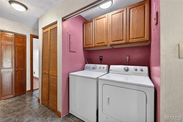 13818 Amiot Drive A, Maryland Heights, MO 63146