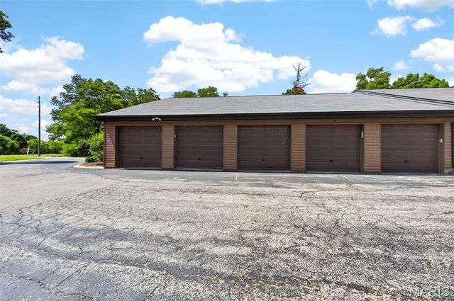 13818 Amiot Drive A, Maryland Heights, MO 63146
