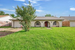 406 River Bend Drive, Baytown, TX 77521