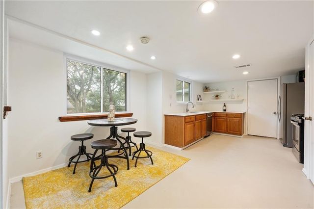 3318 Harpers Ferry LN, Austin, TX 78745