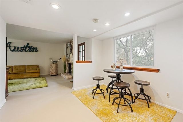 3318 Harpers Ferry LN, Austin, TX 78745