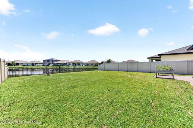 1864 Capital Drive SE, Palm Bay, FL 32909