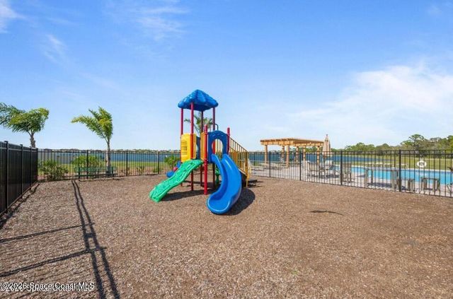 1864 Capital Drive SE, Palm Bay, FL 32909