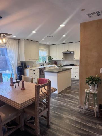 1660 Meadow Road, El Cajon, CA 92021