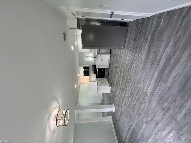 101 Eastwood Dr, Newport News, VA 23602