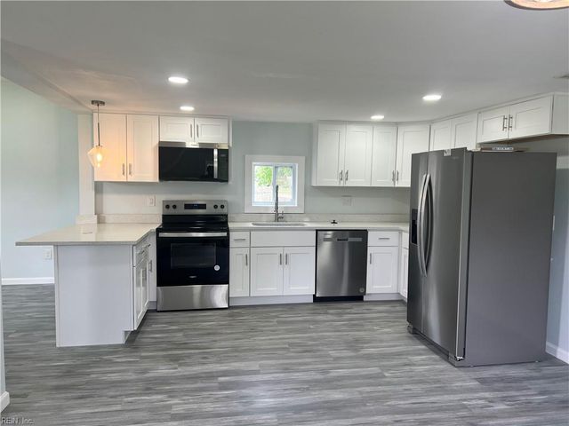 101 Eastwood Dr, Newport News, VA 23602