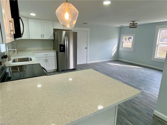 101 Eastwood Dr, Newport News, VA 23602
